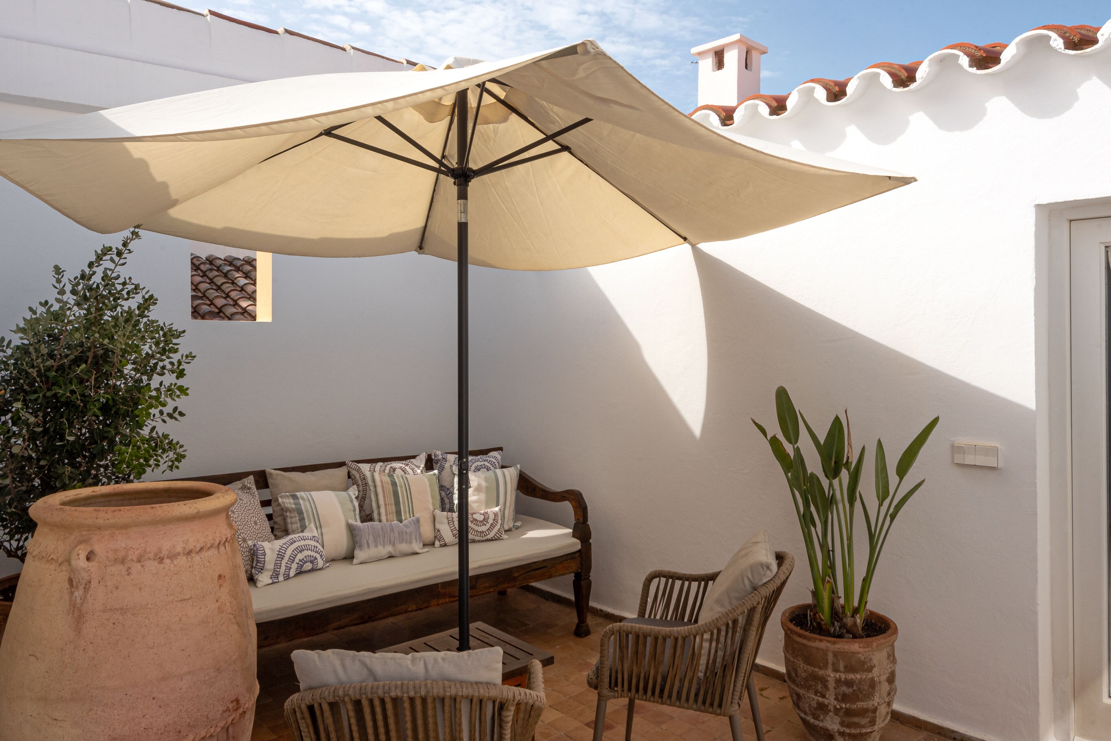 suite sant jeroni | premium bedding, minibar, in-room safe, blackout curtains