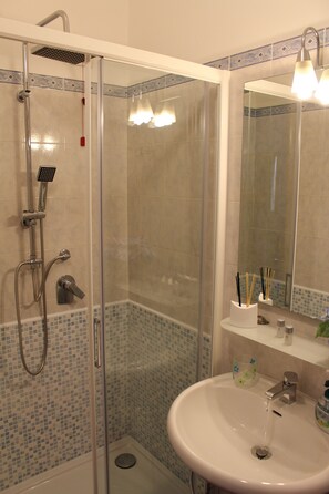 Bathroom - Sa Babbaiola B&B (Cagliari)