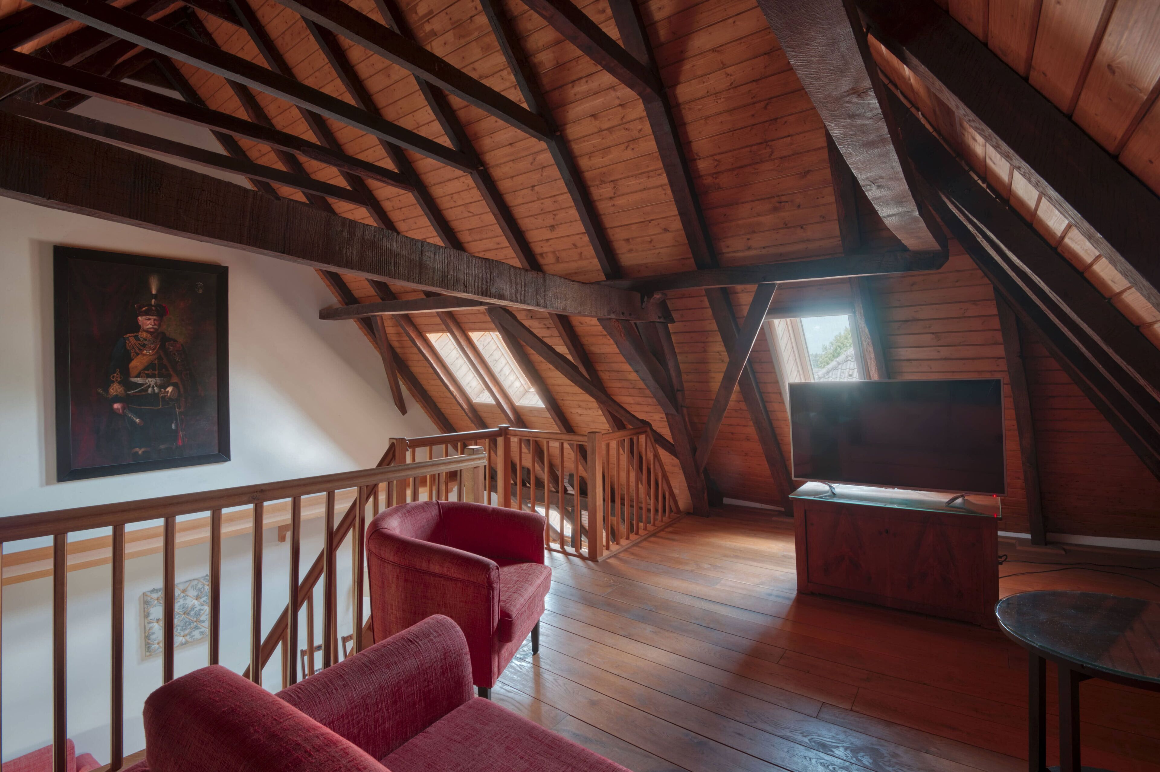 traditional condo | living area | flat-screen tv