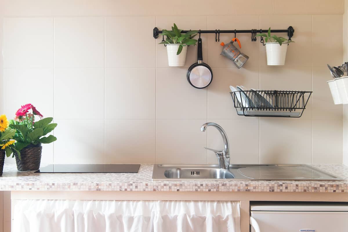 Refrigerador, cafetera/tetera, tetera/pava eléctrica