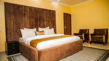 Deluxe Room | Minibar, desk, laptop workspace, free WiFi