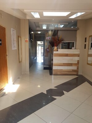 Reception - Central Lodge Hotels (Johannesburg)