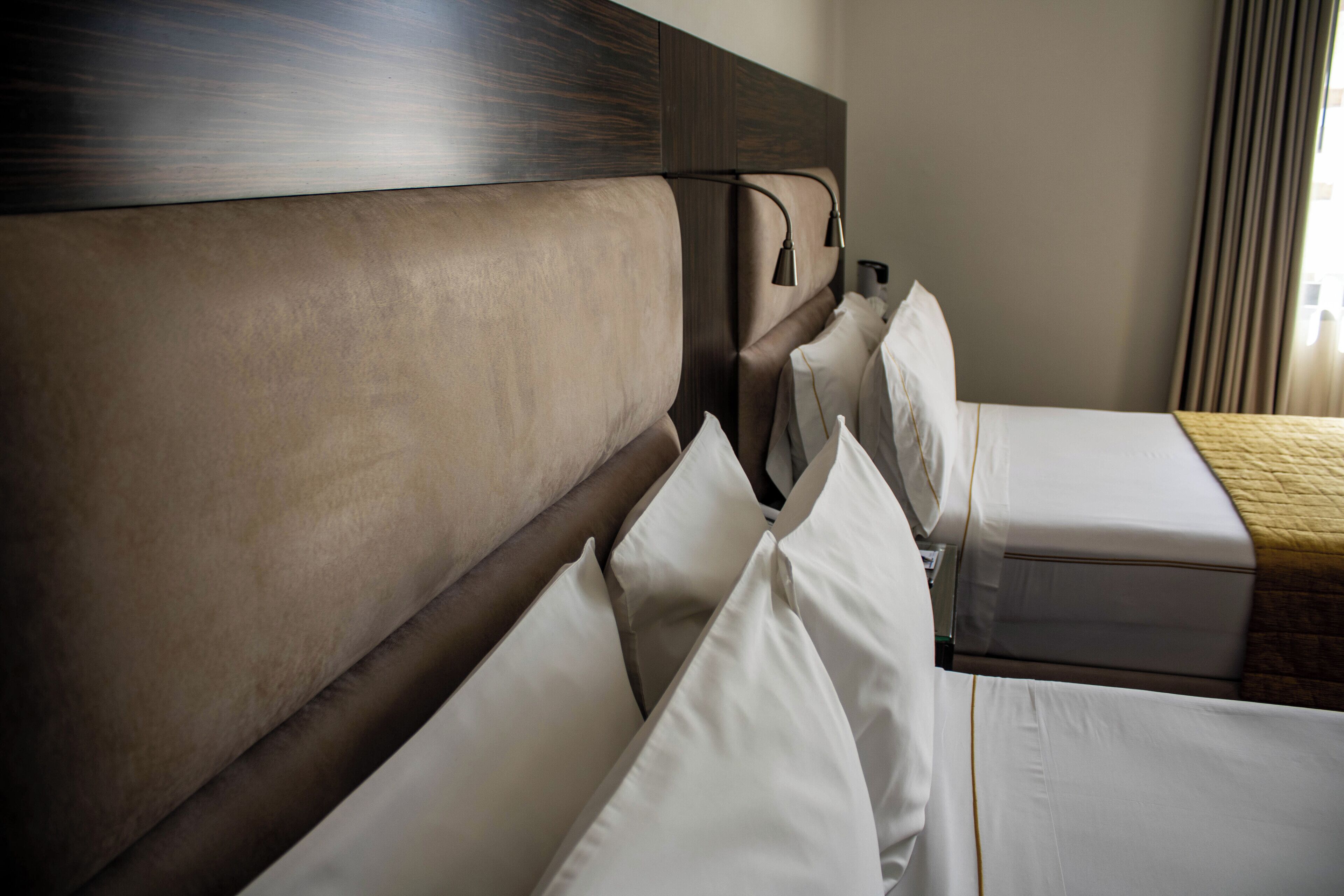 suite | desk, soundproofing, iron/ironing board, free wifi