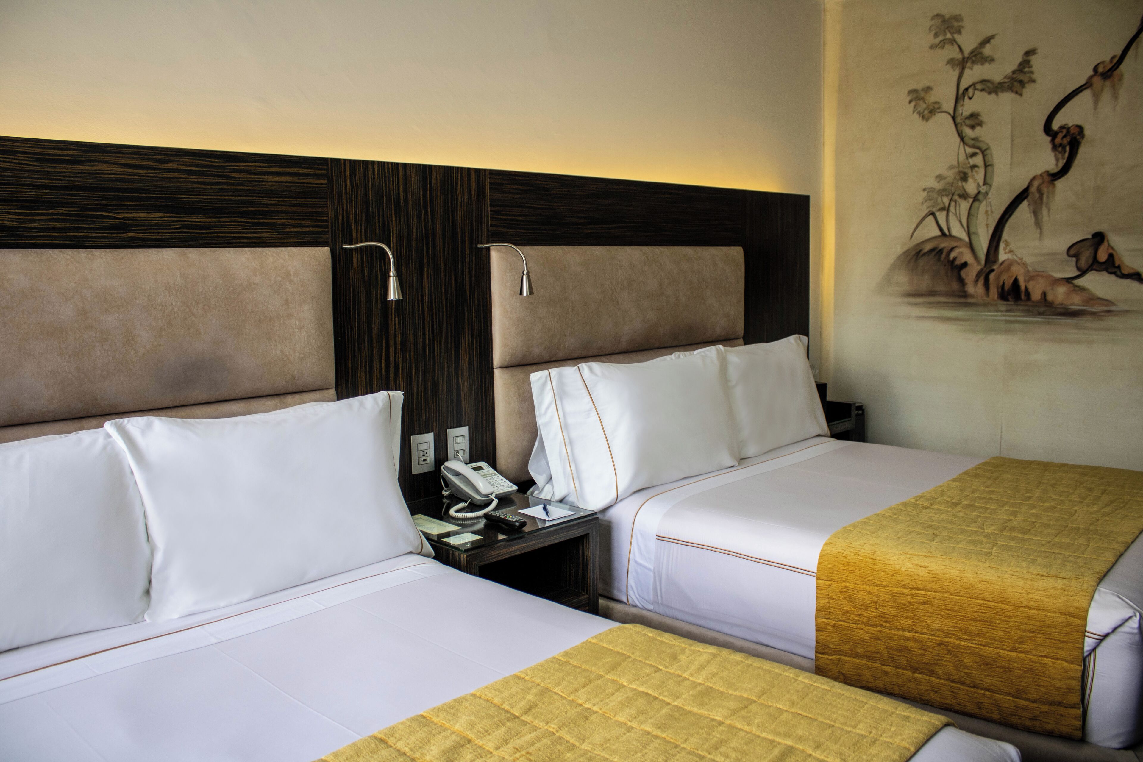 suite | desk, soundproofing, iron/ironing board, free wifi