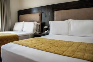 Suite | Bureau, chambres insonorisées, fer et planche à repasser, Wi-Fi gratuit