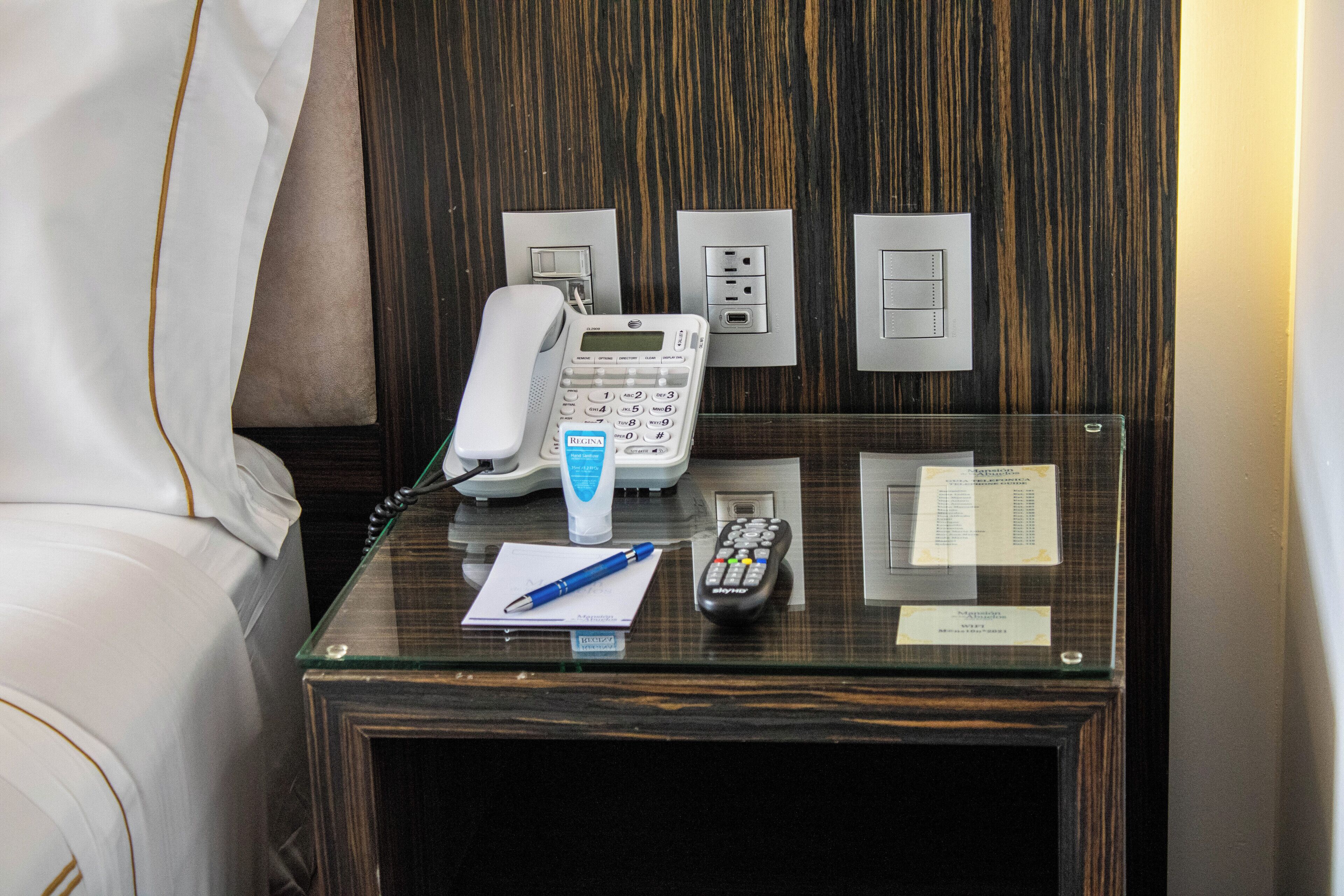 single room, 1 king bed | desk, soundproofing, iron/ironing board, free wifi