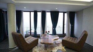 Unclassified image, 3 of 86, button - Hotel 1 Maji (Pogradec)
