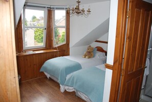 Twin Room | Iron/ironing board, free WiFi - Westview (Perth)