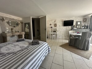 舒适三人房, 独立浴室, 花园景观