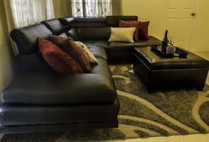 TV - N2N Suites - Ochio Rios Vacation Home (Ocho Rios)