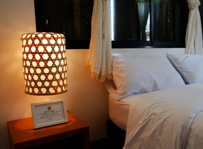 Deluxe Double Room | Soundproofing, free WiFi - Comeneetee Uthai (Uthai Thani)