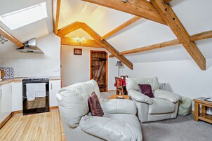 Comfort Apartment, Ensuite (The Tack Room) | Lounge