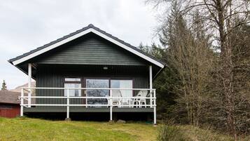Chalet | 2 bedrooms, iron/ironing board, free WiFi, bed sheets