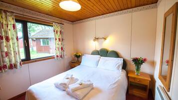 Chalet | 2 bedrooms, iron/ironing board, free WiFi, bed sheets