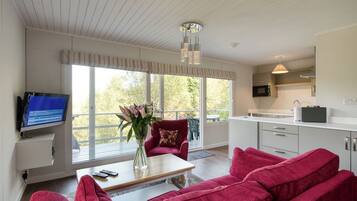 Cabin | Living area | 30-inch TV with digital channels, DVD player