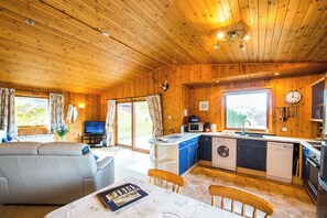 شاليه | المنشأة من الداخل