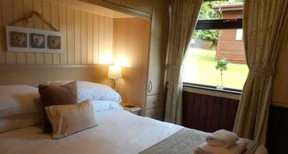 Birch Lodge 13 with Hot Tub