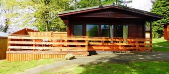 Birch Lodge 13 with Hot Tub