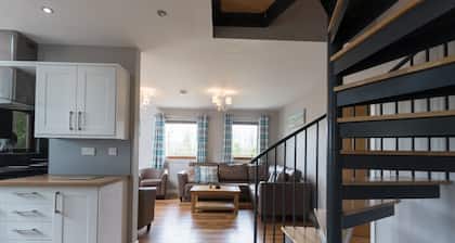 Lord Galloway 33, Newton Stewart