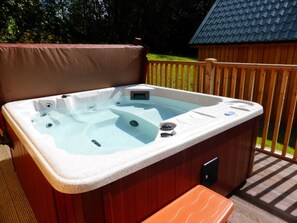 Cabin, Multiple Beds | Outdoor spa tub