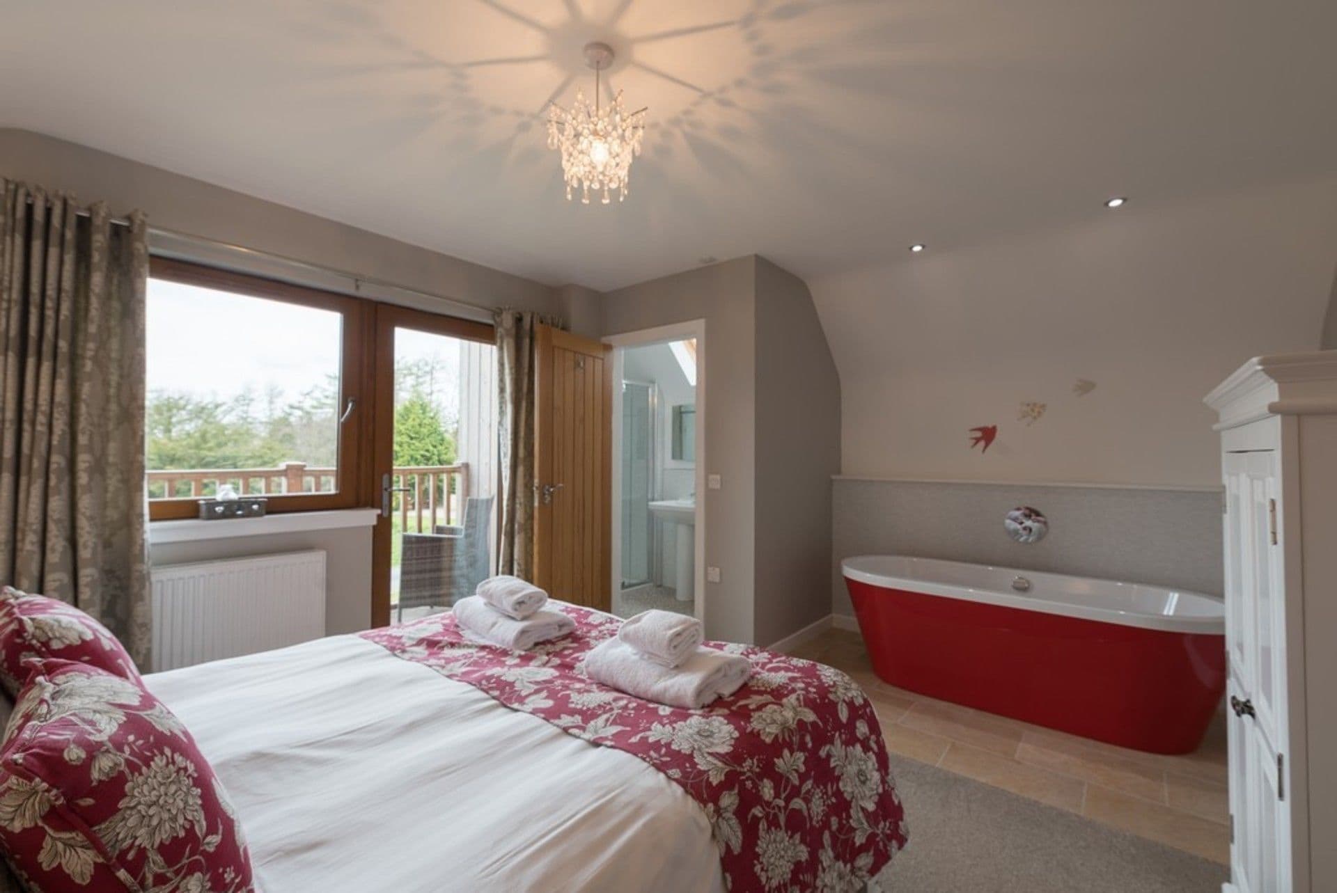 Cabin, Multiple Beds | 4 bedrooms, iron/ironing board, travel cot, free WiFi