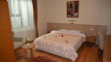 Premium bedding, minibar, in-room safe, desk