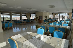 Breakfast, lunch, dinner served; Turkish cuisine - Hasan Celebi Otel (Siverek)