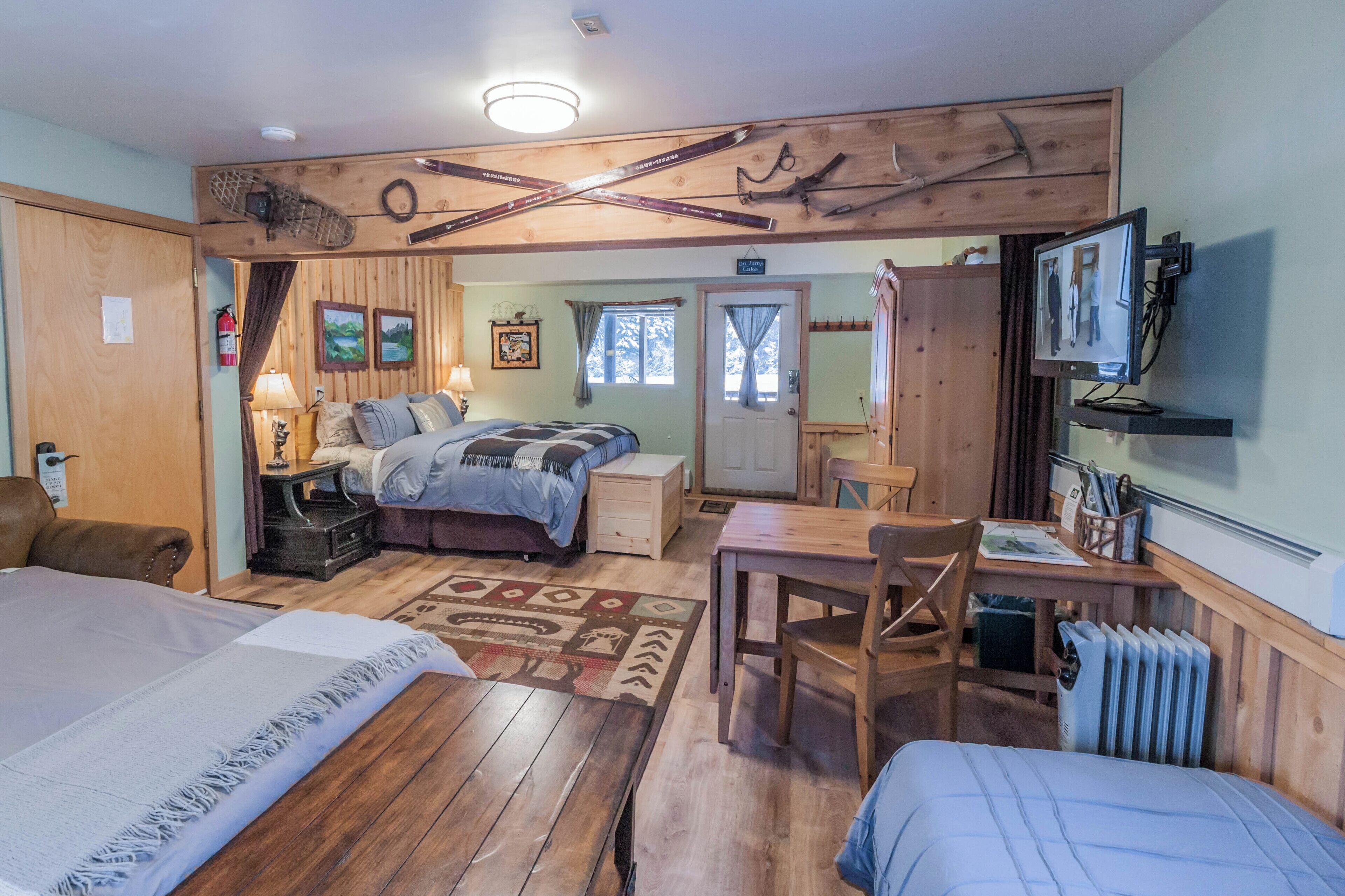 Lakeside Suite, Lake View, PRIVATE Bath - Family Friendly | 1 bedroom, premium bedding, down comforters, pillowtop beds