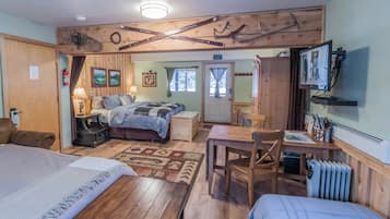 Lakeside Suite, Lake View, PRIVATE Bath - Family Friendly | 1 bedroom, premium bedding, down comforters, pillowtop beds