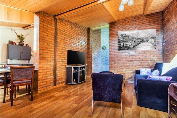 Living area - Apartment in old center of Tbilisi (Tbilisi)