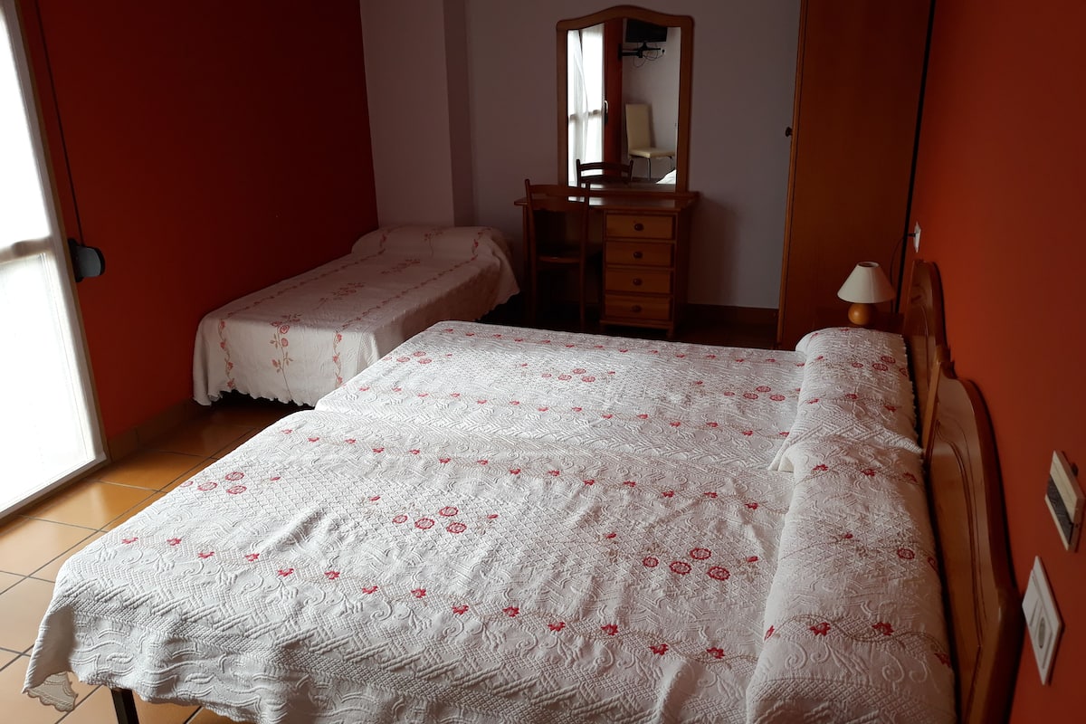 Triple Room, Balcony