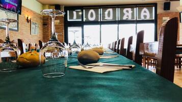 Breakfast, lunch, dinner served; local cuisine, alfresco dining