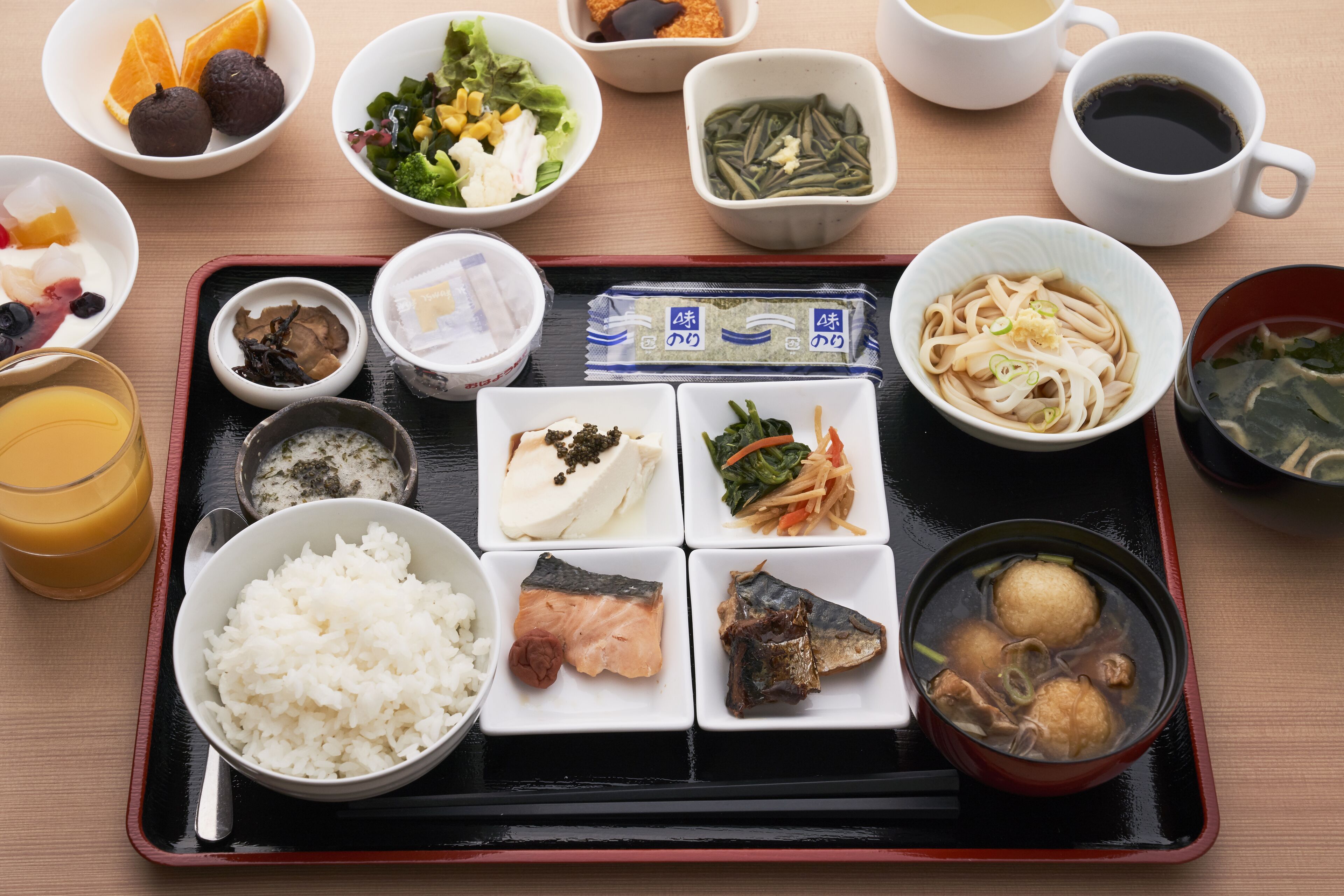 朝食