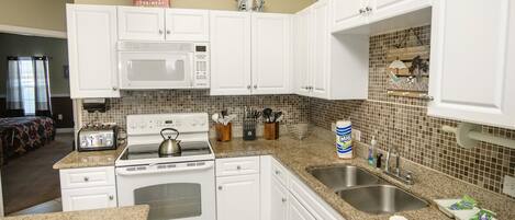 別墅 | 私人廚房 | 電冰箱、微波爐、烤箱、爐台