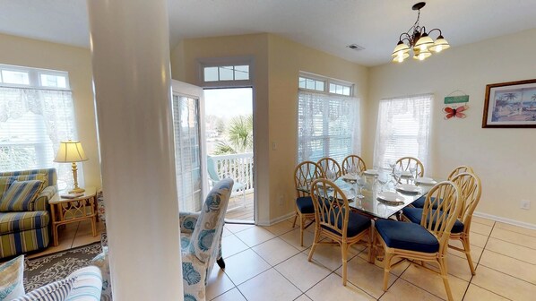 Apartment | Living area | TV