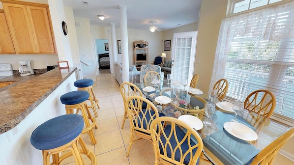 Apartment | In-room dining - Dreamscaper at Myrtle Beach Apartment 5 (Surfside Beach)