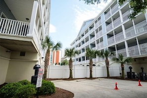 Villa | Parking - Myrtle Beach 105A Villa Villa 4 (Myrtle Beach)