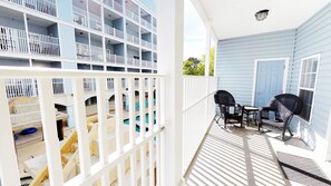 Villa | Balcony