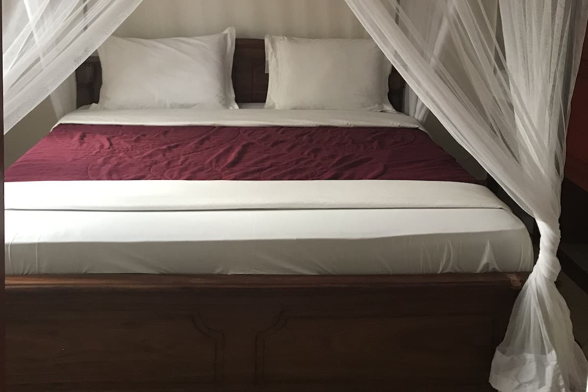 Standard Double Room, Private Bathroom, Ground Floor | 1 bedroom, desk, free WiFi, bed sheets