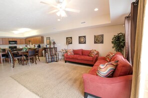 Villa | Living room | TV - Myrtle Beach 201B Villa Villa 4 (Myrtle Beach)