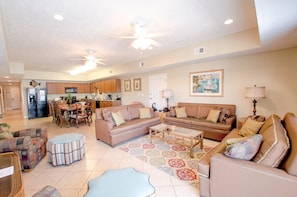 Villa | Zona de estar | Una televisión