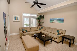 Apartment | Living area | TV - Tuscan Ocean Vista B Holiday Home Holiday home 8 (Myrtle Beach)