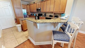 Apartment | Private kitchen | Fridge, microwave, oven, stovetop - Tuscan Ocean Vista C Holiday Home Holiday home 8 (Myrtle Beach)