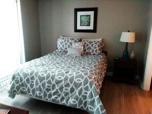 2 bedrooms, premium bedding, iron/ironing board, free WiFi