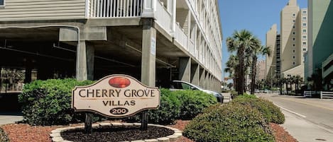 Villa | Front of property