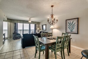 Apartment | Dining