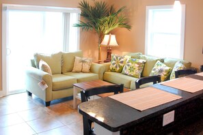 Apartment | Living area | TV