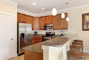 Apartment | Eigene Küche | Kühlschrank, Mikrowelle, Ofen, Herdplatte