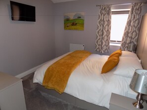 1 bedroom, Egyptian cotton sheets, premium bedding, pillow-top beds