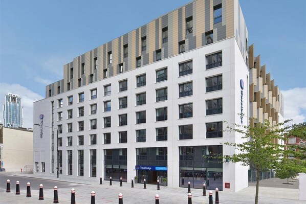 Exterior - Travelodge London City (London)